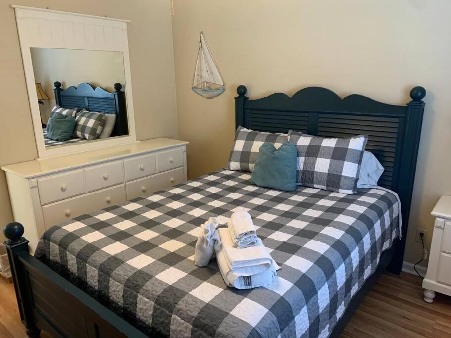 Beach Breeze 3, Pet Friendly, Walking Distance To Atlantic Ocean Free Parking Myrtle Beach Exterior foto